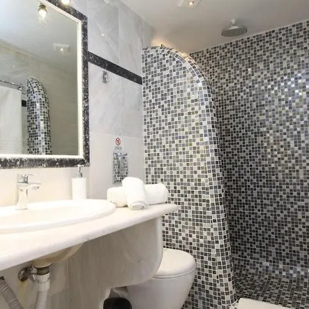 Merovigliosso And Apts. 3* Имеровигли